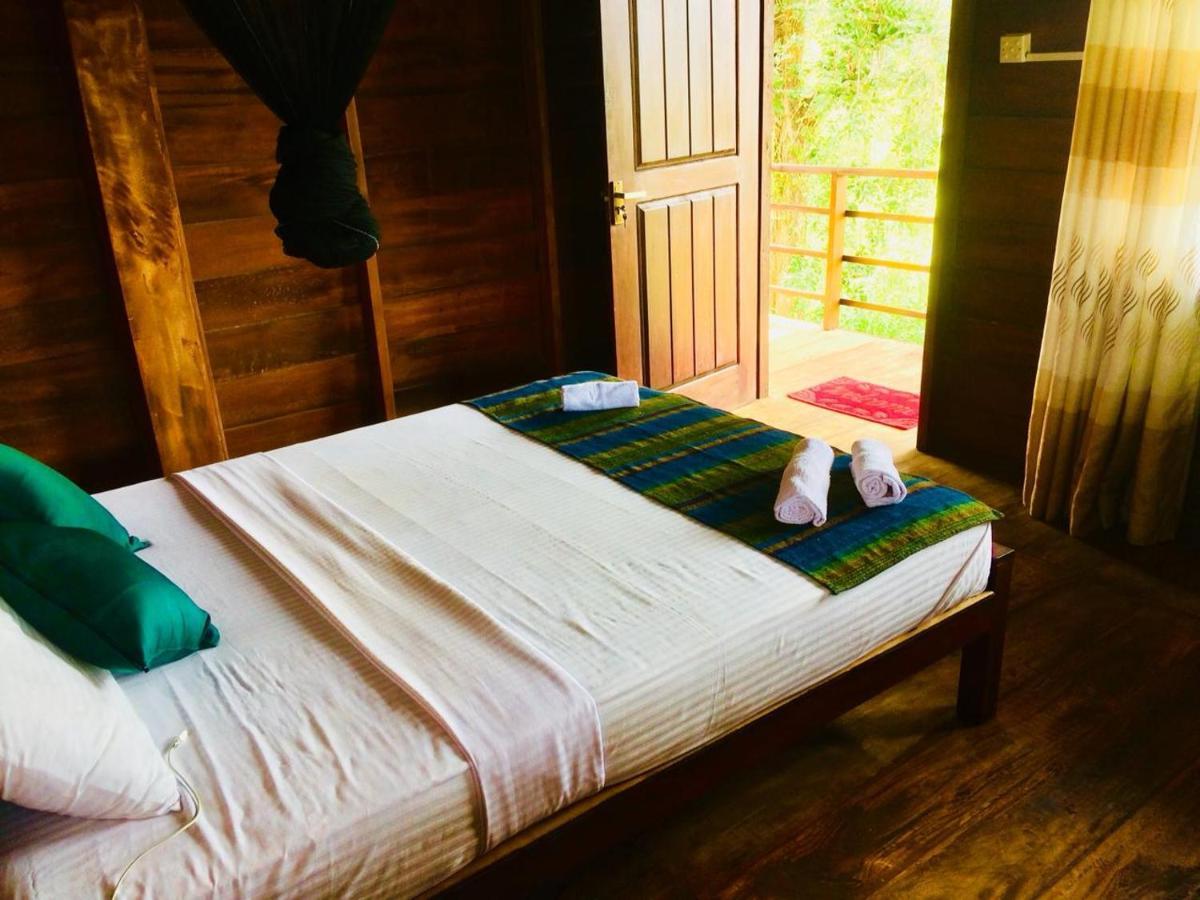 Chena Huts Eco Resort Szigirija Kültér fotó