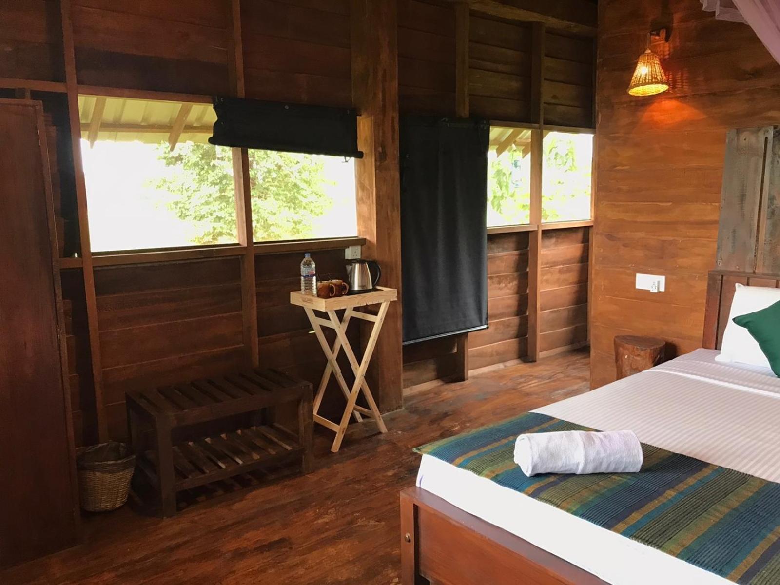 Chena Huts Eco Resort Szigirija Kültér fotó