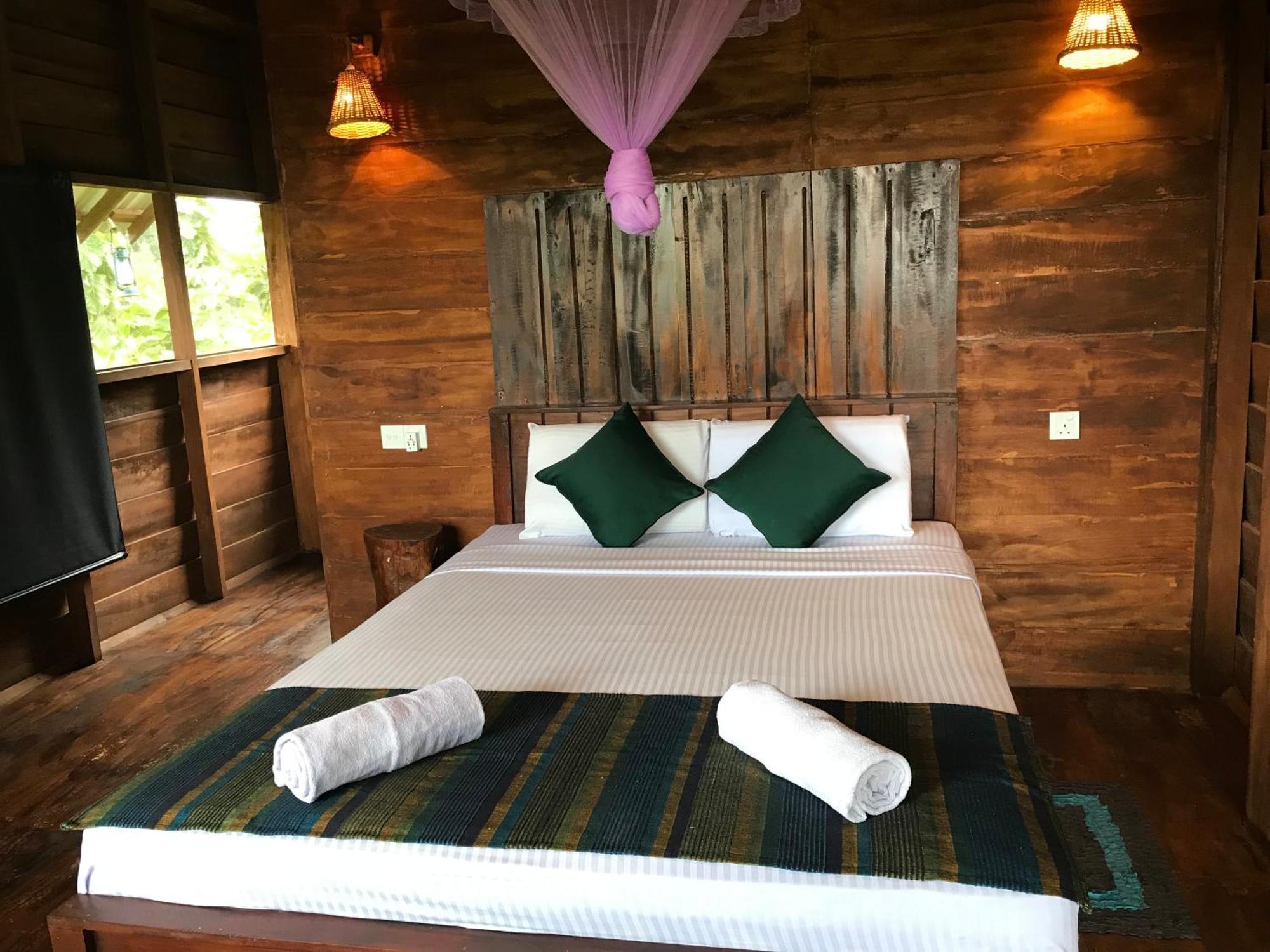 Chena Huts Eco Resort Szigirija Kültér fotó